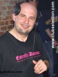 DJ WestBam im Rohstofflager (Bild von www.clubselection.com)